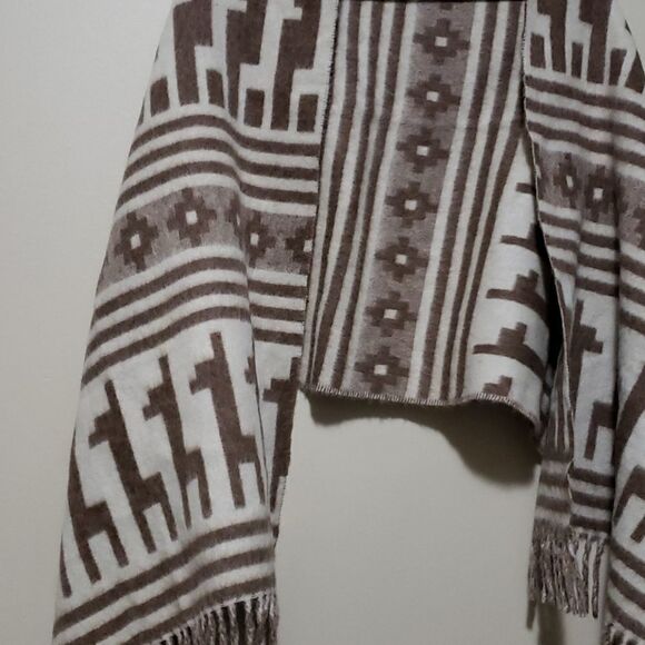 South american Wool Shawl Scarf brown and cream alpaca llama design o/s handmade - Picture 3 of 4